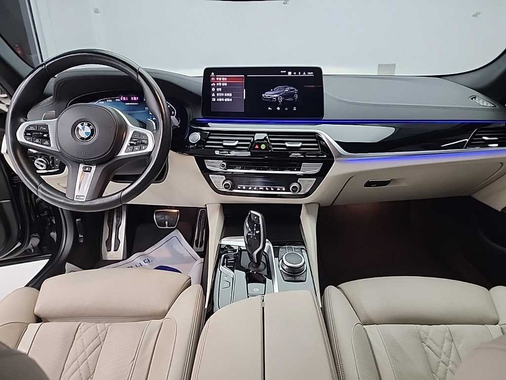 BMW 5 Series 2022 Negro - Importación desde Corea - HF Imports Iquique - Foto 1