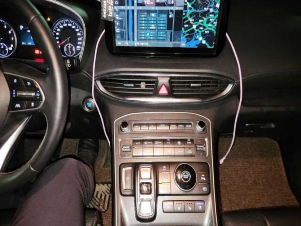 HYUNDAI Santa Fe - Vista 5