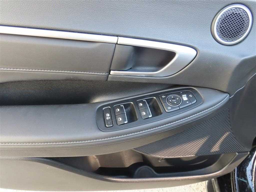 HYUNDAI Sonata - Vista 6