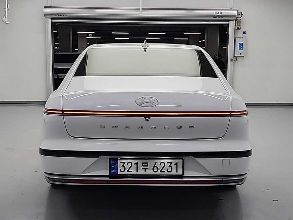 HYUNDAI Grandeur - Vista 3