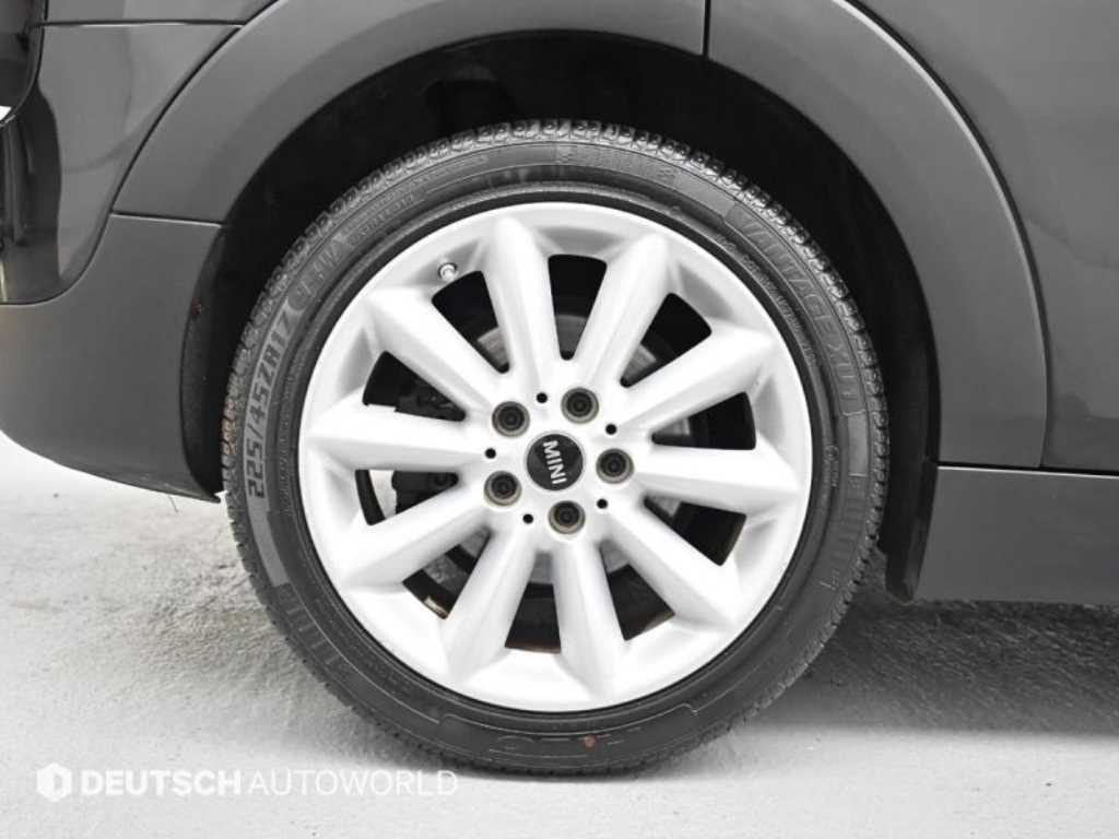 Mini Clubman - Vista 5