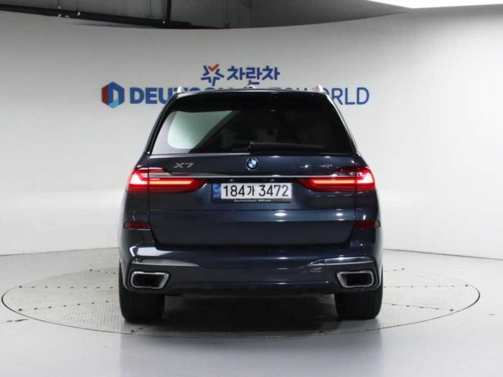 BMW X7 - Vista 4