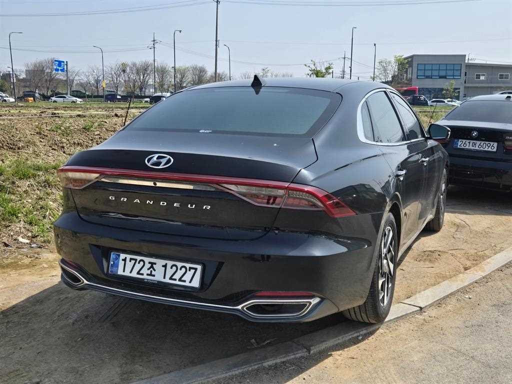 HYUNDAI Grandeur - Vista 4