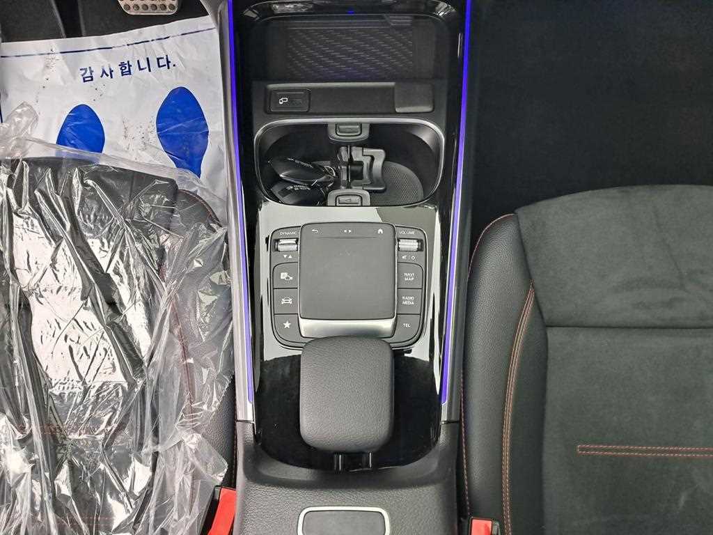 Mercedes Benz GLA Class 2020 Rojo - Importación desde Corea - HF Imports Iquique - Foto 13