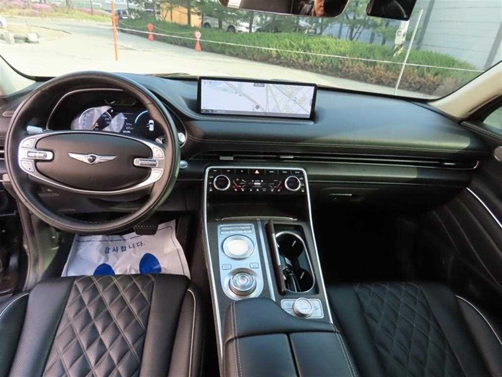 Genesis GV80 - Vista 10