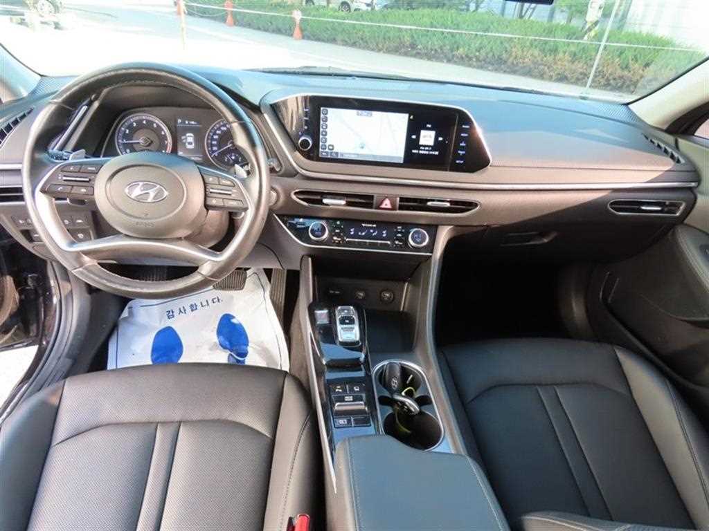 HYUNDAI Sonata - Vista 8