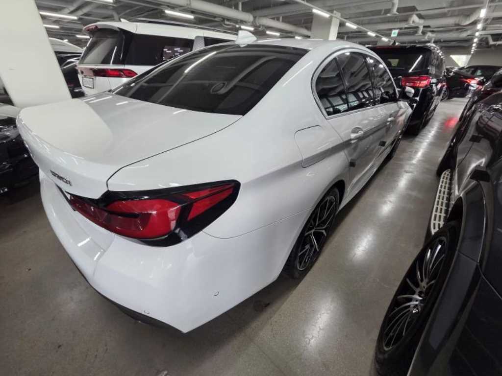 BMW 5 Series - Vista 3