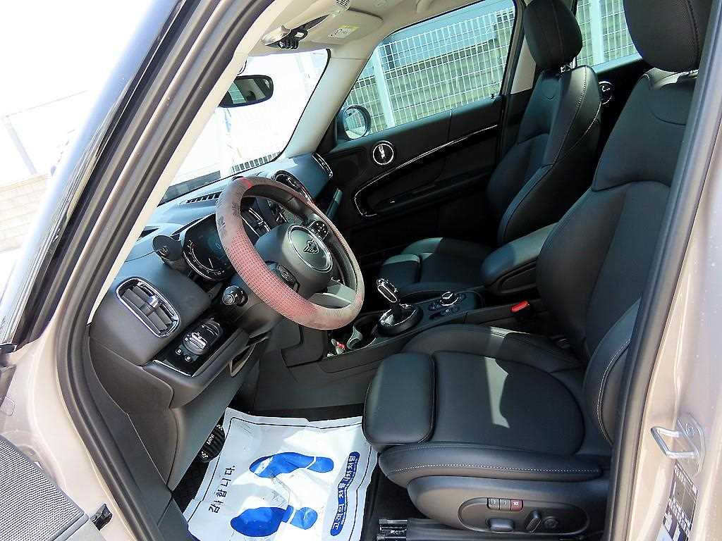 Mini Countryman - Vista 5