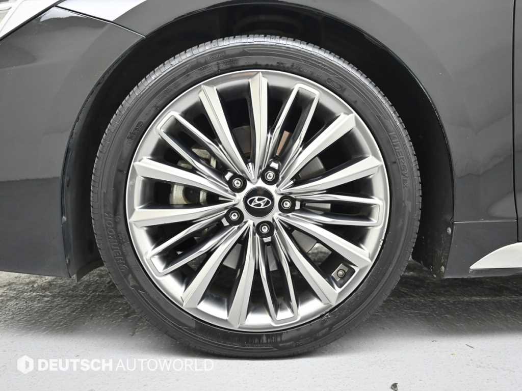 HYUNDAI Grandeur - Vista 5