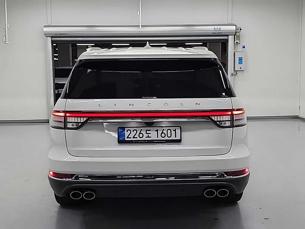 Lincoln Aviator - Vista 3