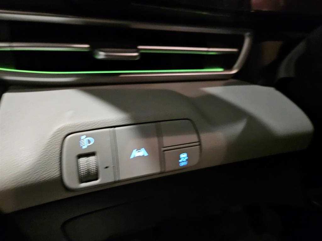 HYUNDAI Avante - Vista 10