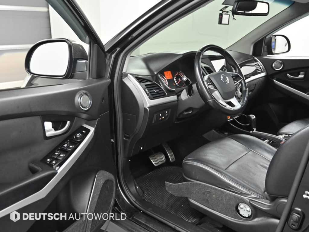 Ssangyong Korando - Vista 11