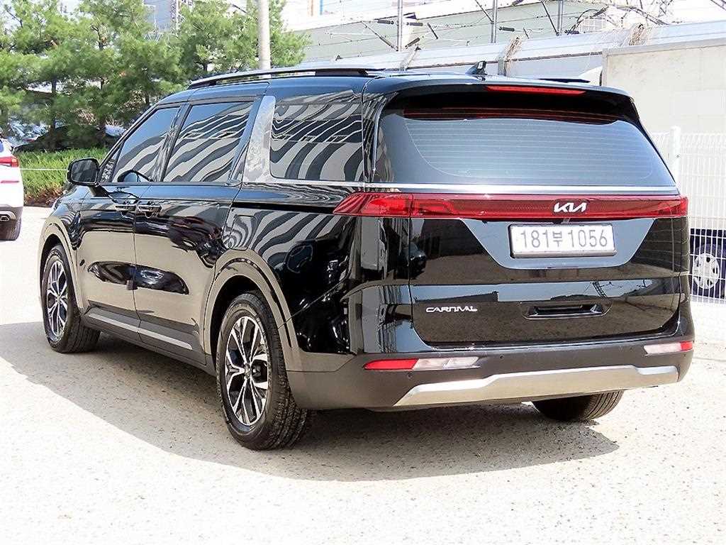 KIA Carnival - Vista 3