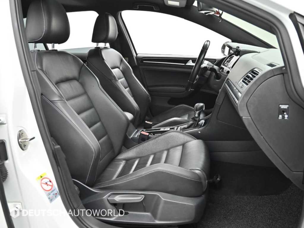Volkswagen Golf - Vista 10