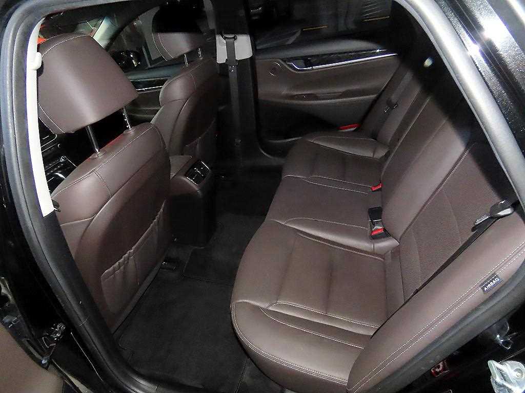 HYUNDAI Grandeur - Vista 7