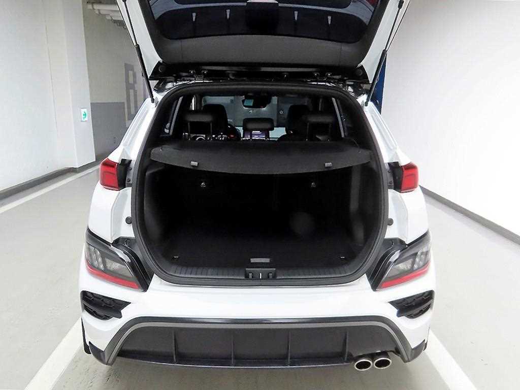 HYUNDAI Kona - Vista 5