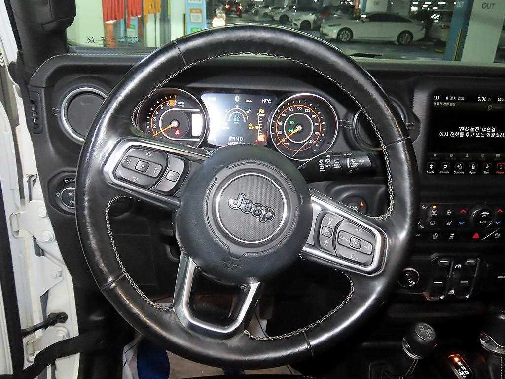 Jeep Wrangler - Vista 8