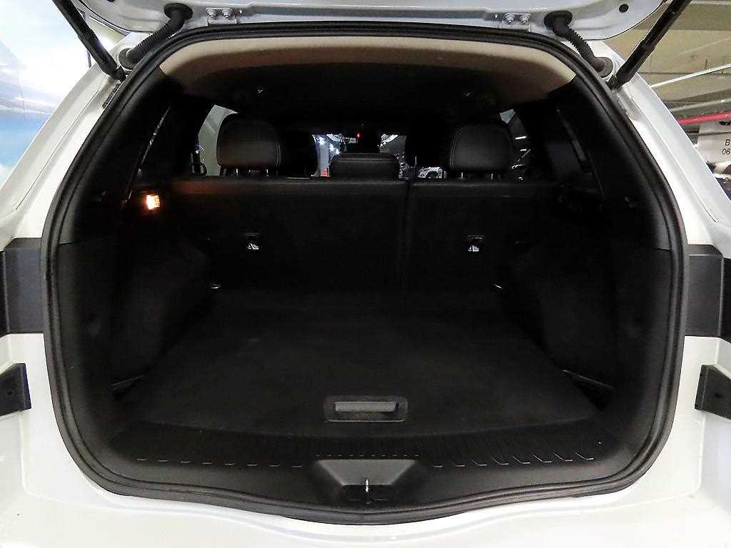 SAMSUNG QM6 2019 Blanco - Importación desde Corea - HF Imports Iquique - Foto 17