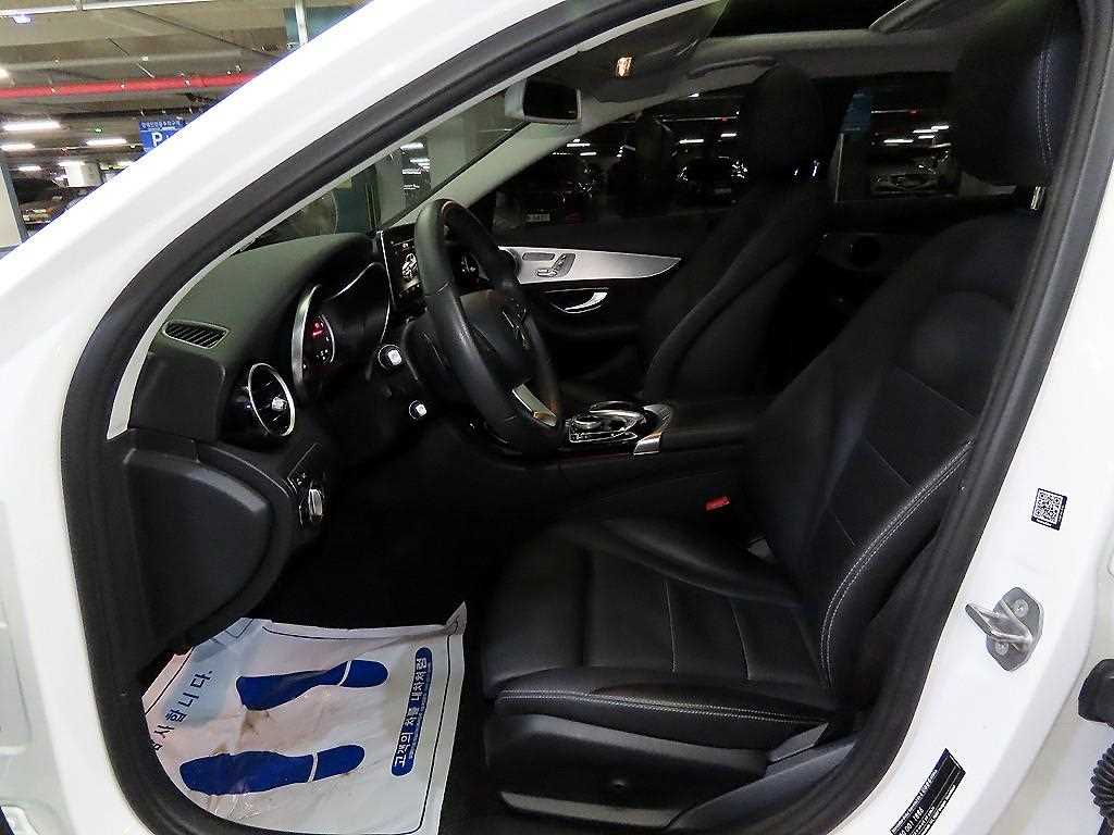 Mercedes Benz C Class - Vista 6