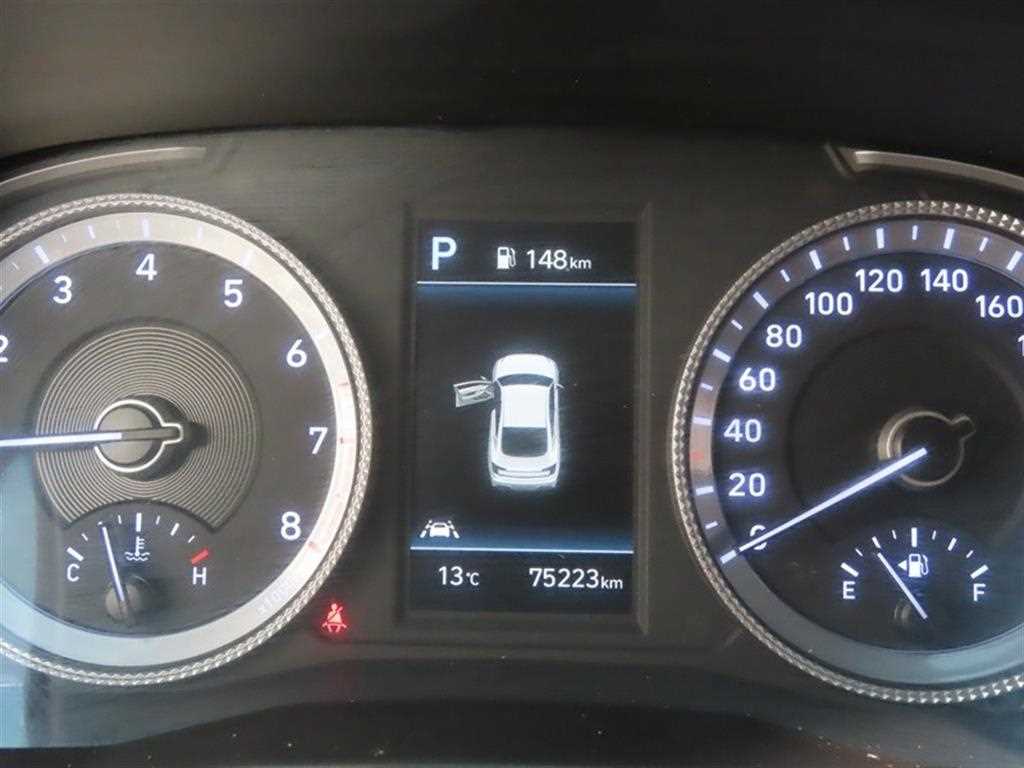 HYUNDAI Sonata - Vista 12