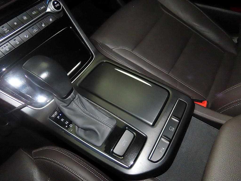 HYUNDAI Grandeur - Vista 12