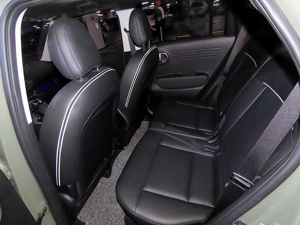 HYUNDAI Casper - Vista 7