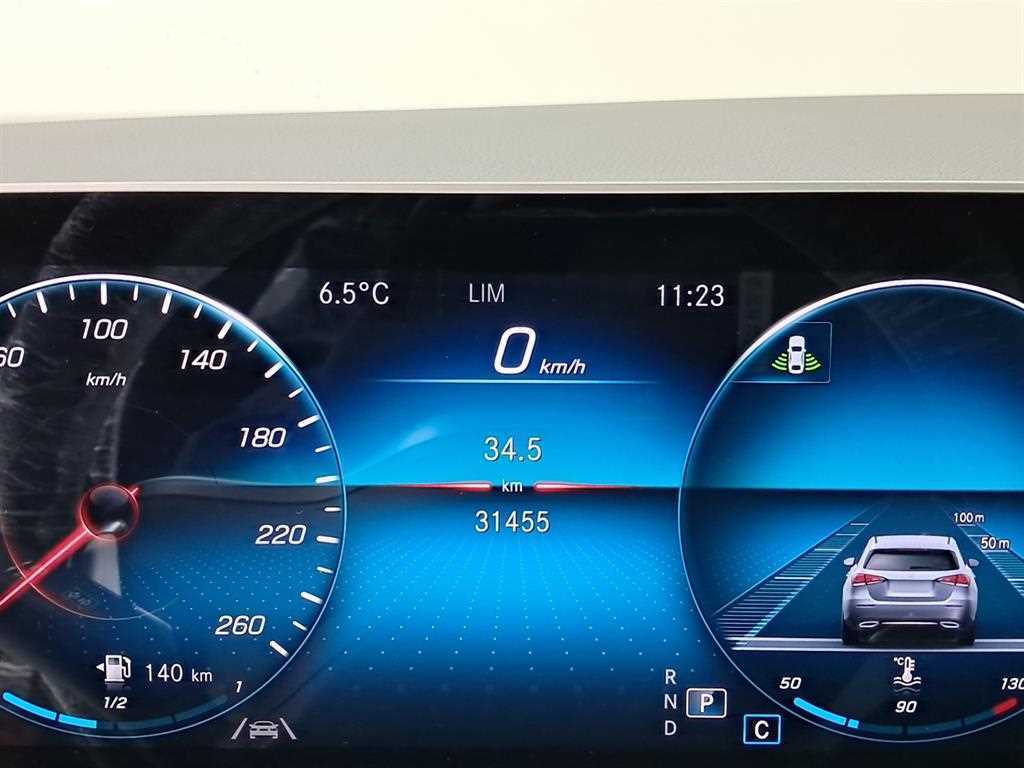 Mercedes Benz GLA Class - Vista 8