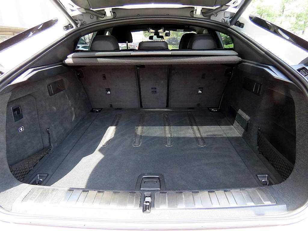 BMW X6 2022 Blanco - Importación desde Corea - HF Imports Iquique - Foto 17