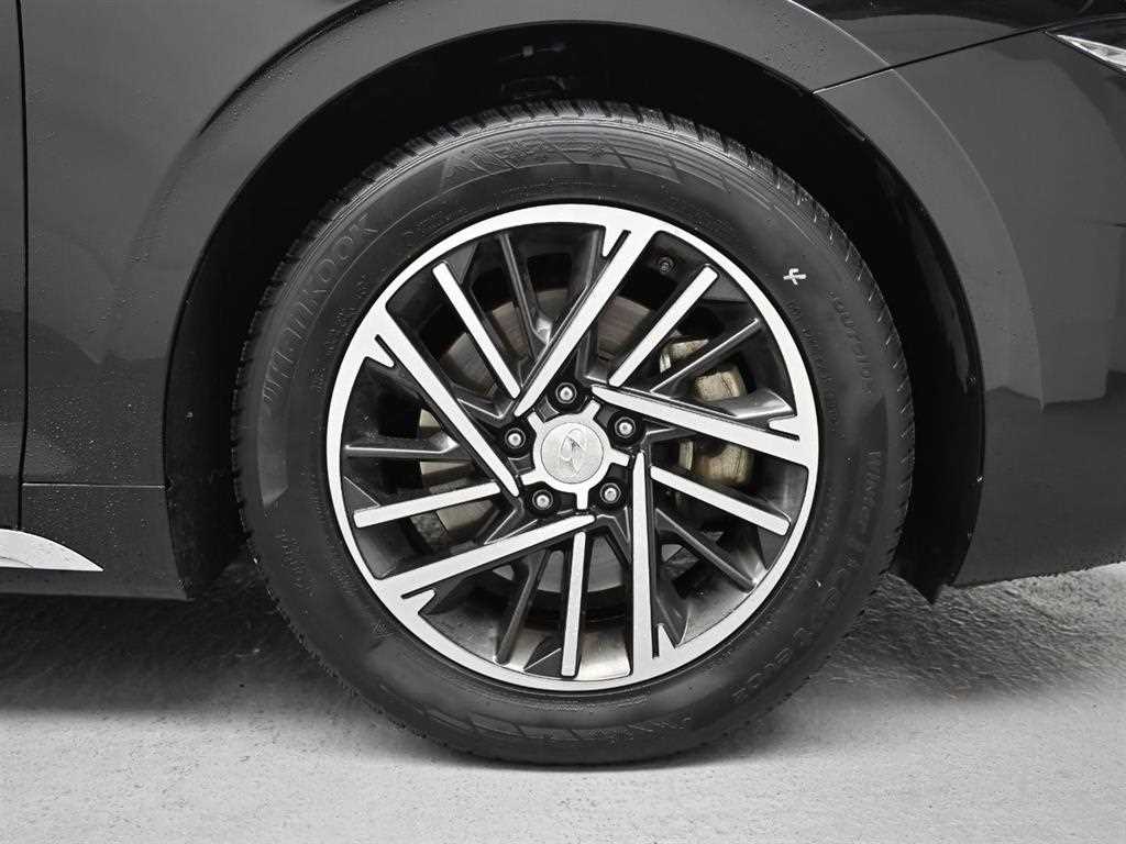 HYUNDAI Grandeur - Vista 5