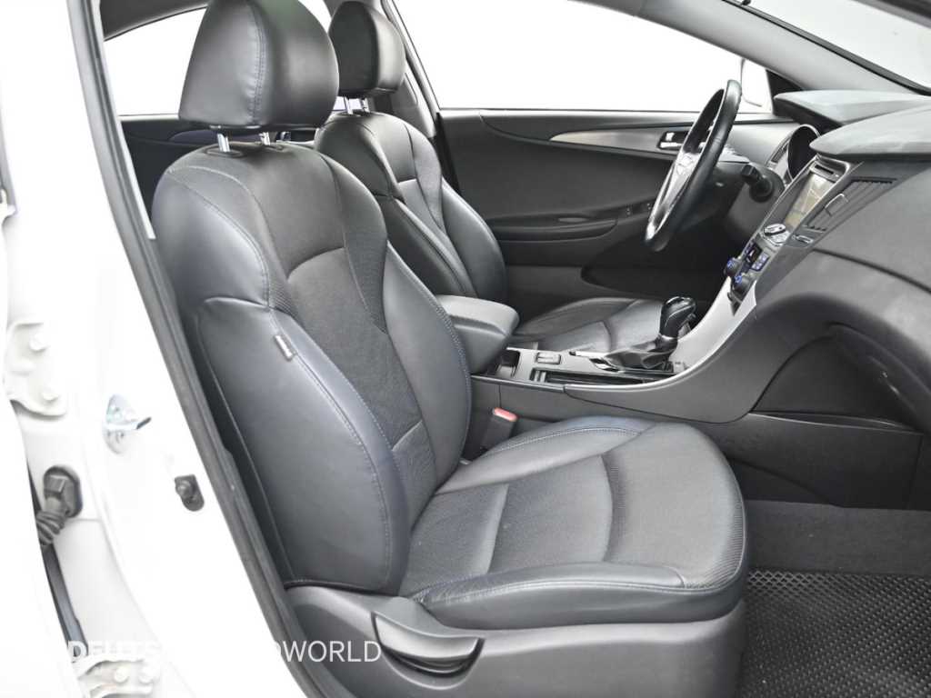 HYUNDAI Sonata - Vista 10