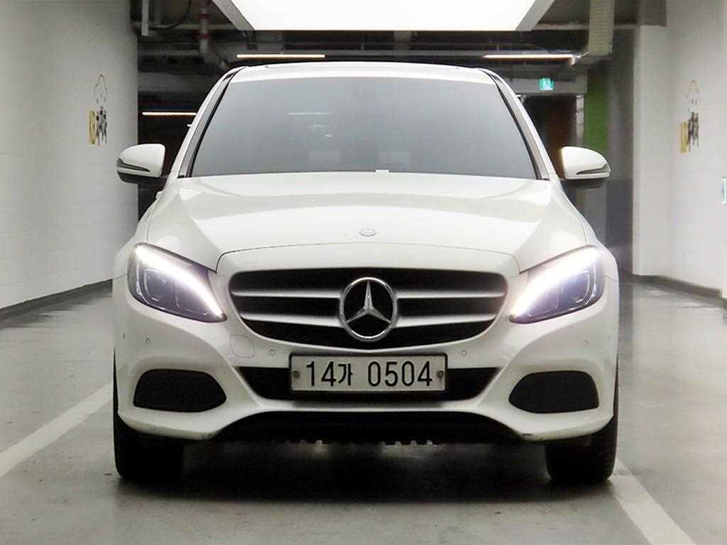 Mercedes Benz C Class 2016 Blanco - Importación desde Corea - HF Imports Iquique - Foto 1