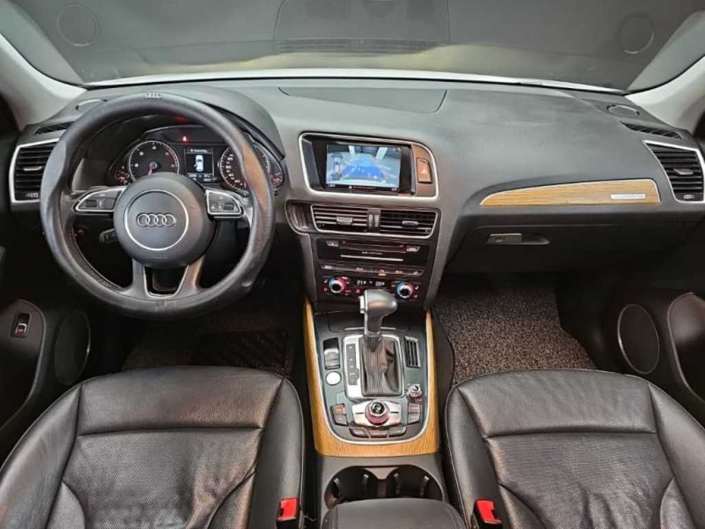 Audi Q5 - Vista 5