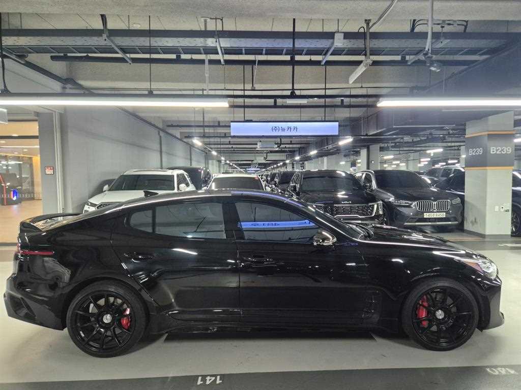 KIA Stinger - Vista 2