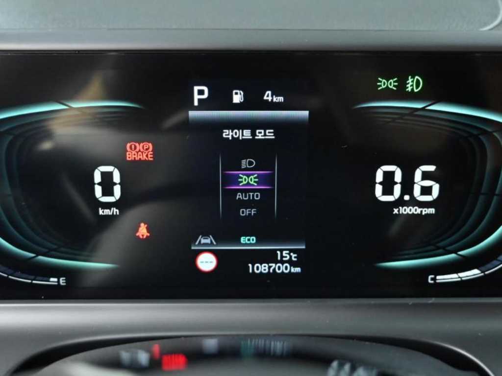 KIA Seltos - Vista 8