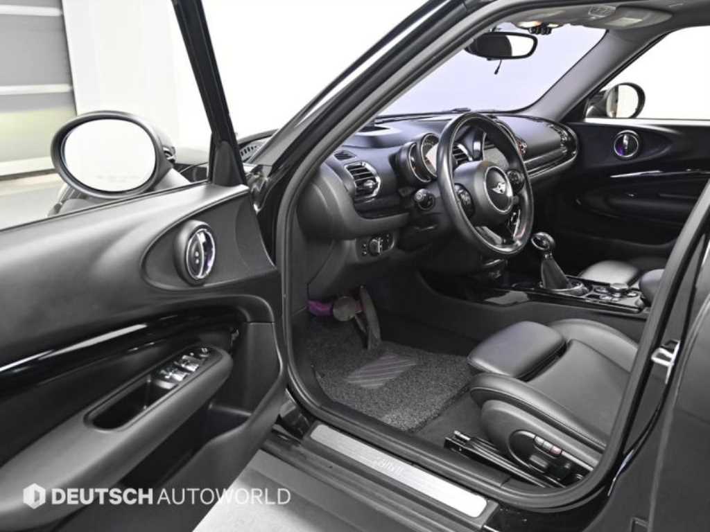 Mini Clubman - Vista 11