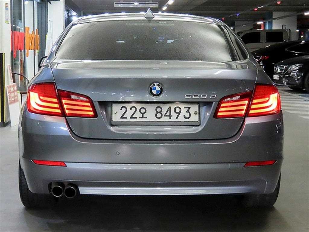 BMW 5 Series - Vista 5