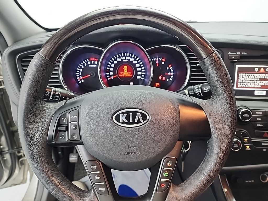 KIA K5 - Vista 9