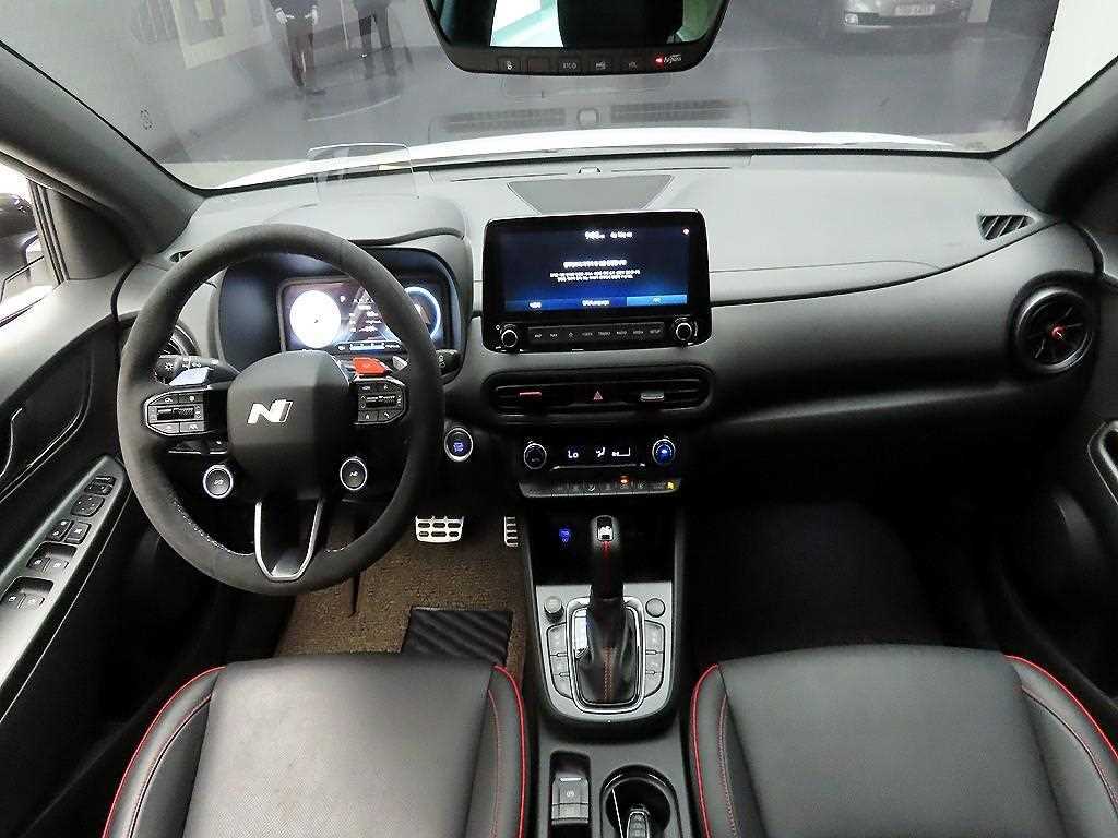 HYUNDAI Kona - Vista 8