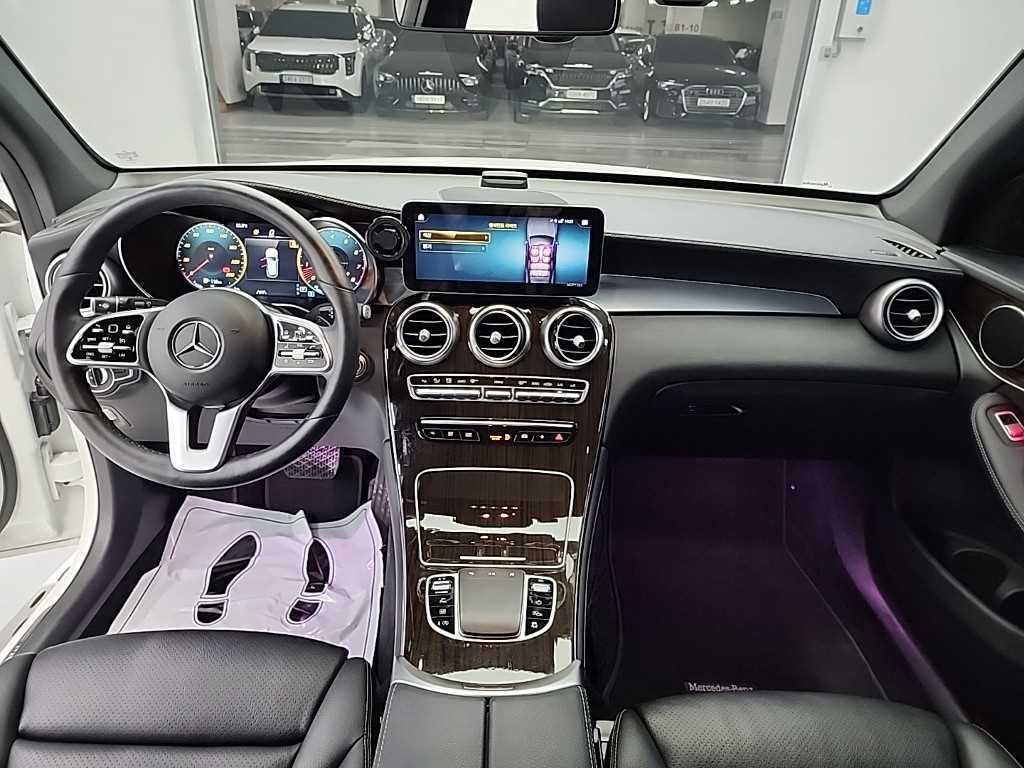 Mercedes Benz GLC Class - Vista 7