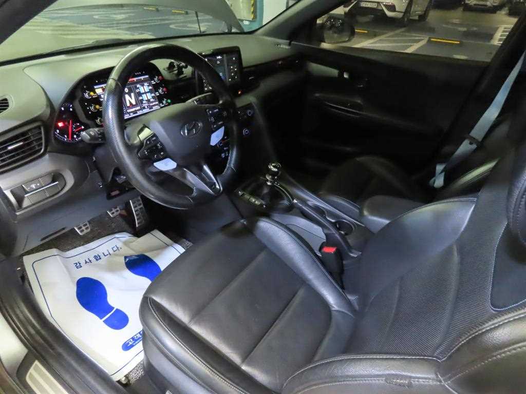 HYUNDAI Veloster - Vista 10