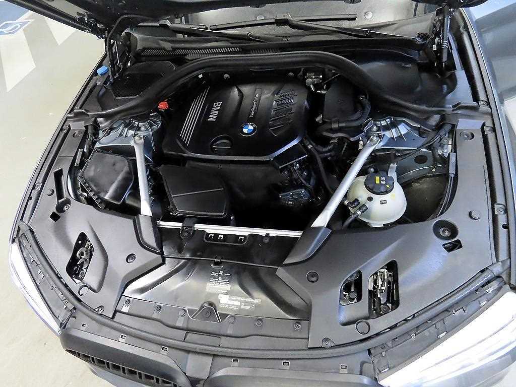 BMW 5 Series 2018 Gris - Importación desde Corea - HF Imports Iquique - Foto 19