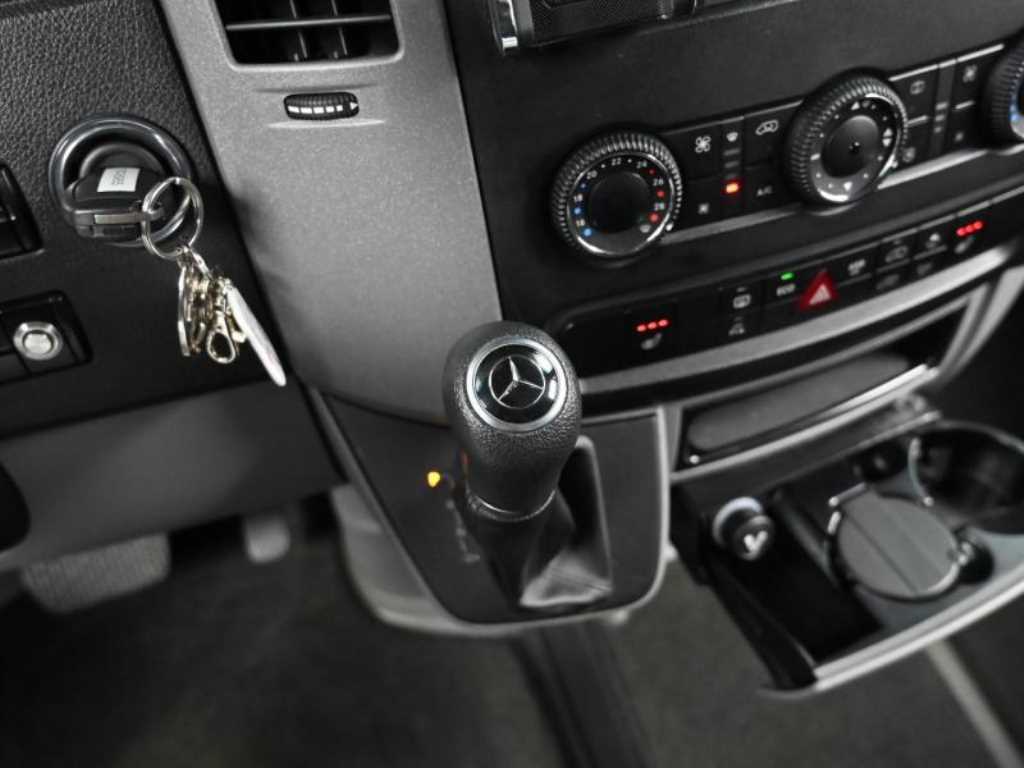 Mercedes Benz Sprinter - Vista 9