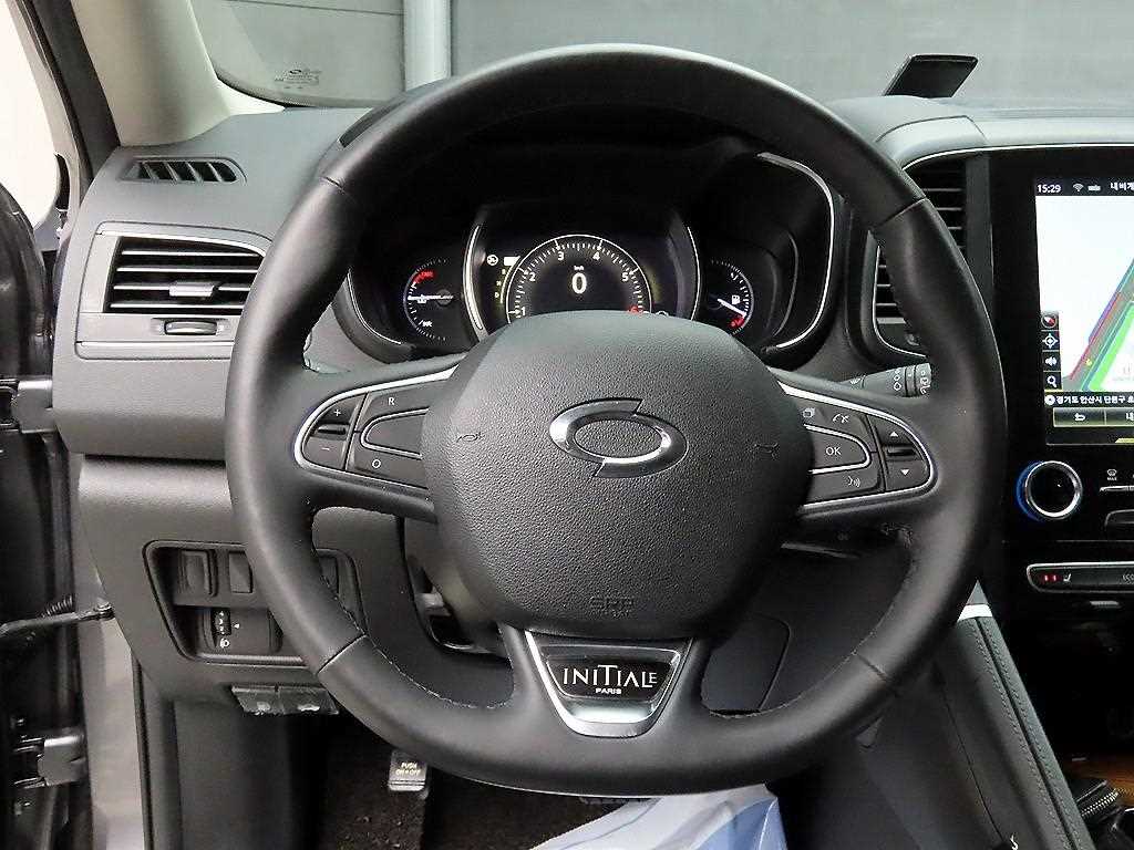 SAMSUNG QM6 - Vista 9