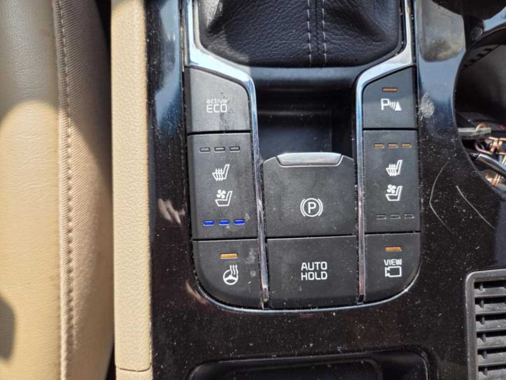 KIA Carnival - Vista 10