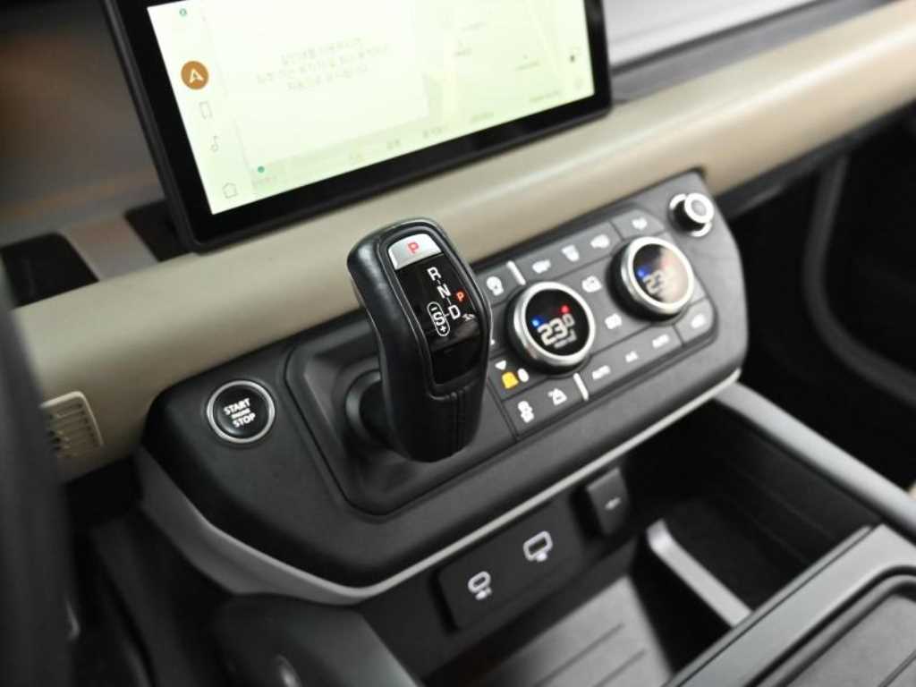 Land Rover Defender - Vista 9