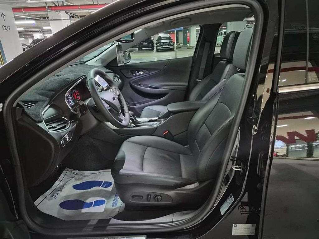 Chevrolet Malibu - Vista 6