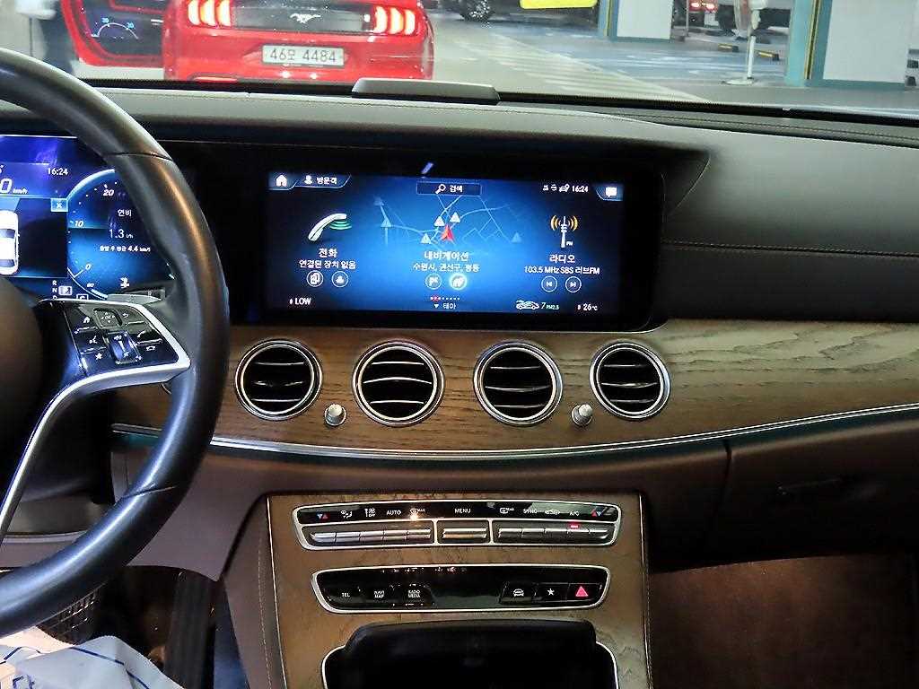 Mercedes Benz E class - Vista 11