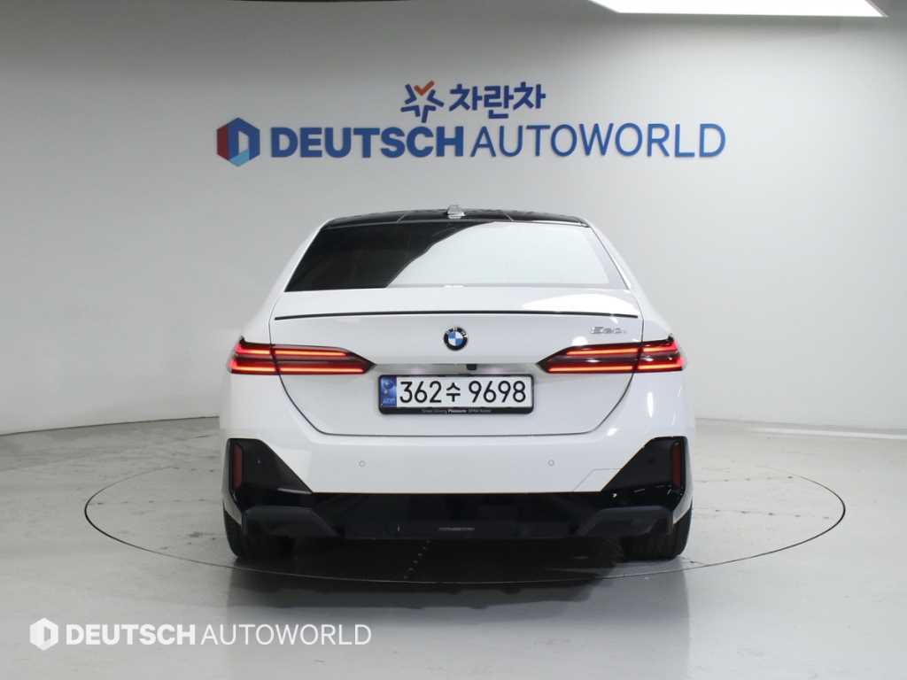 BMW 5 Series - Vista 4