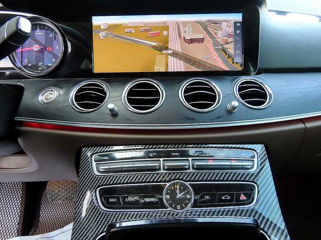 Mercedes Benz E class 2017 Gris - Importación desde Corea - HF Imports Iquique - Foto 14