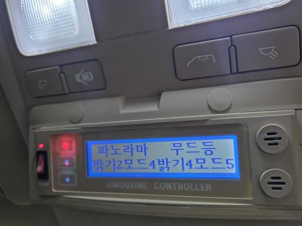 HYUNDAI Starex - Vista 9